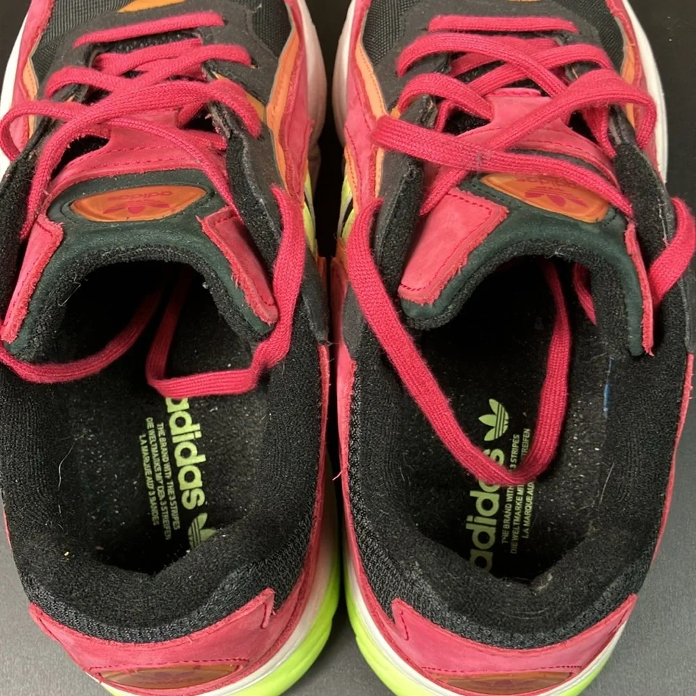 Adidas YUNG-96 Chasm Athletic Sneaker Shoes EE7550‎ Women's Size 6.5
